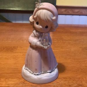 Precious Moments Making Spirits Bright